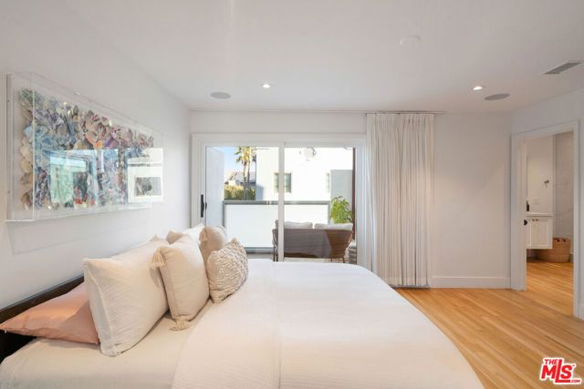 128 Roma Court, Marina Del Rey, CA 90292