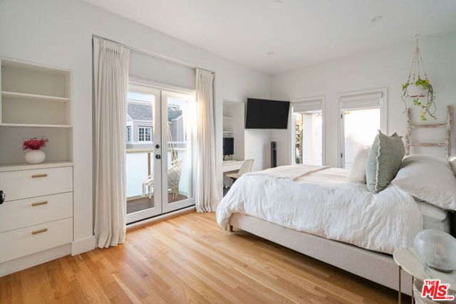 128 Roma Court, Marina Del Rey, CA 90292