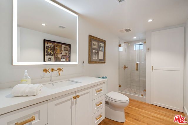 128 Roma Court, Marina Del Rey, CA 90292