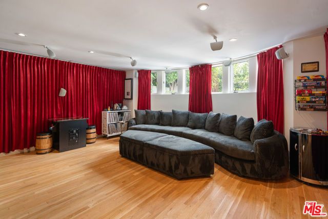 128 Roma Court, Marina Del Rey, CA 90292