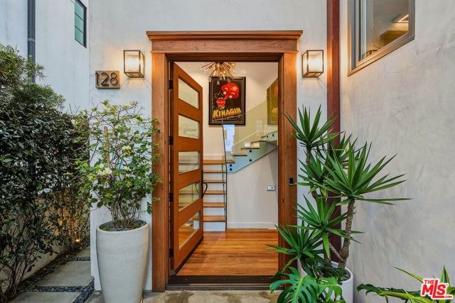 128 Roma Court, Marina Del Rey, CA 90292