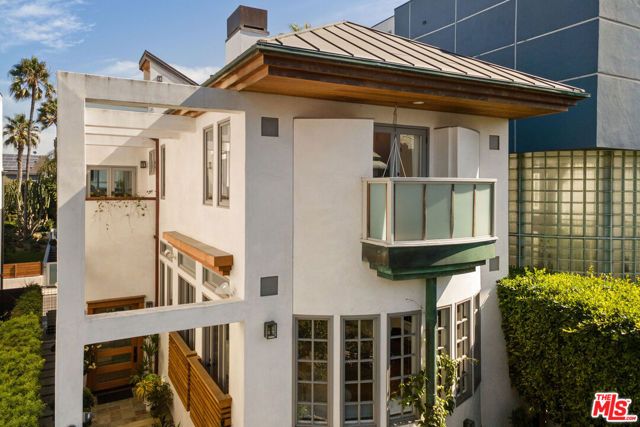 128 Roma Court, Marina Del Rey, CA 90292