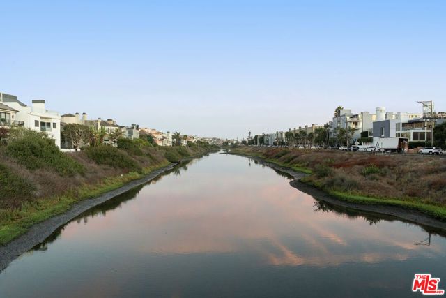 128 Roma Court, Marina Del Rey, CA 90292