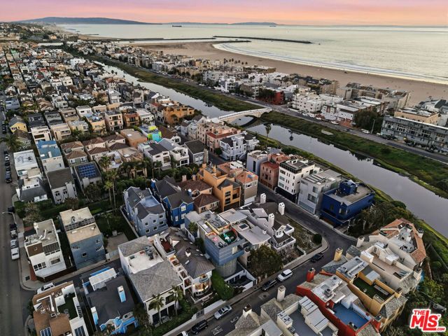 128 Roma Court, Marina Del Rey, CA 90292