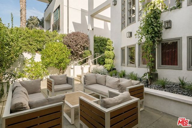 128 Roma Court, Marina Del Rey, CA 90292