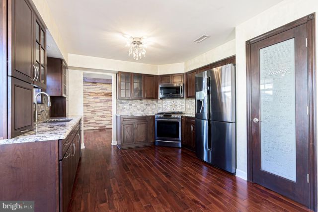 5065 RIDGE AVE, Egg Harbor Township, NJ 08234