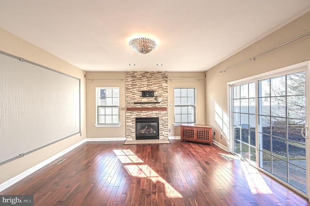 5065 RIDGE AVE, Egg Harbor Township, NJ 08234