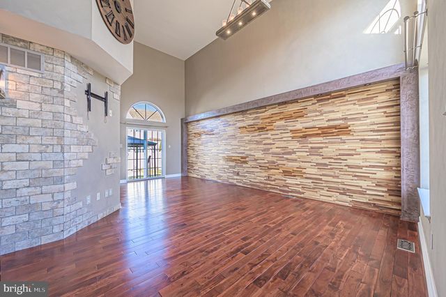 5065 RIDGE AVE, Egg Harbor Township, NJ 08234