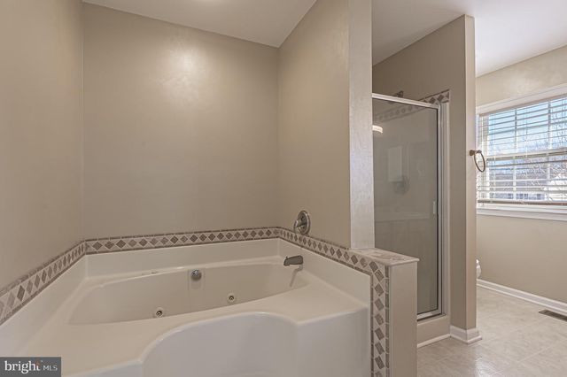 5065 RIDGE AVE, Egg Harbor Township, NJ 08234