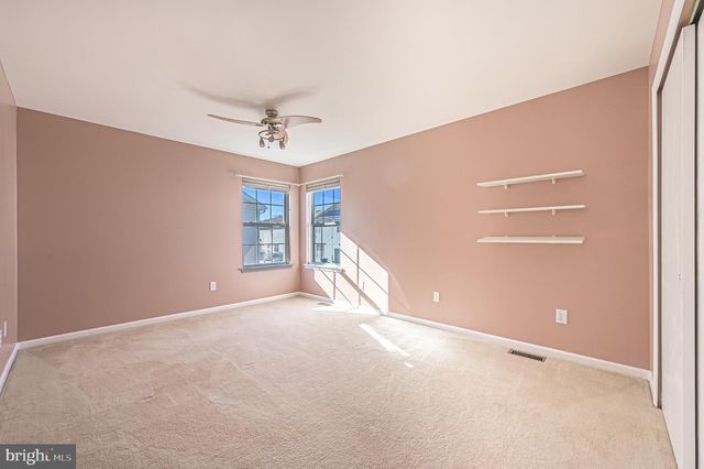 5065 RIDGE AVE, Egg Harbor Township, NJ 08234