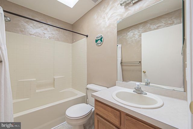 5065 RIDGE AVE, Egg Harbor Township, NJ 08234