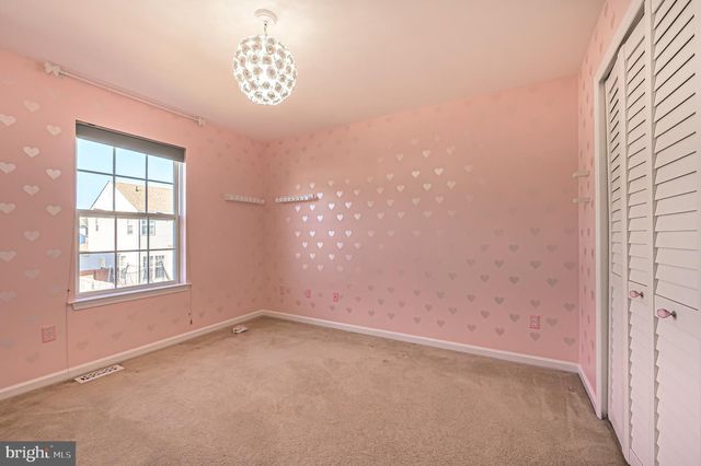 5065 RIDGE AVE, Egg Harbor Township, NJ 08234