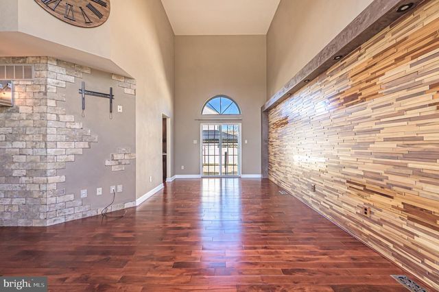 5065 RIDGE AVE, Egg Harbor Township, NJ 08234