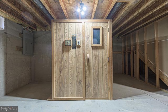 5065 RIDGE AVE, Egg Harbor Township, NJ 08234