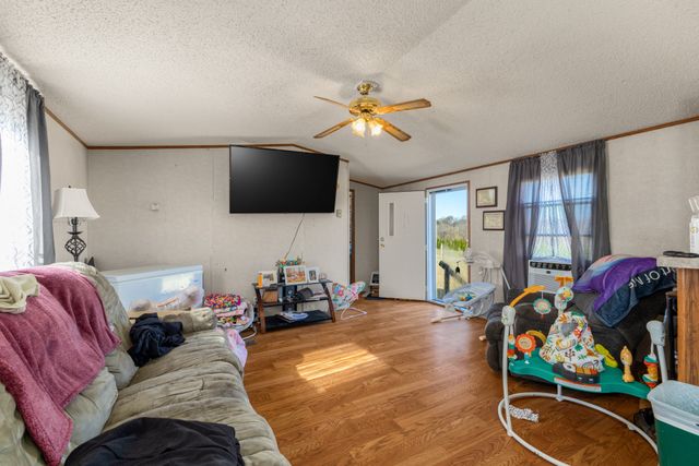 473 Holcomb Rd, Mcminnville, TN 37110