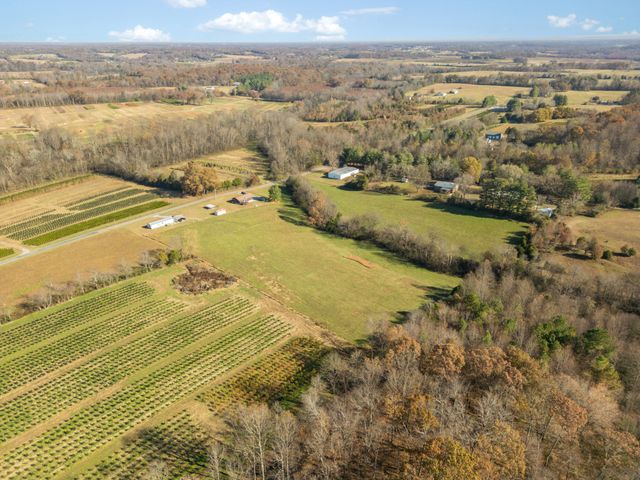 473 Holcomb Rd, Mcminnville, TN 37110