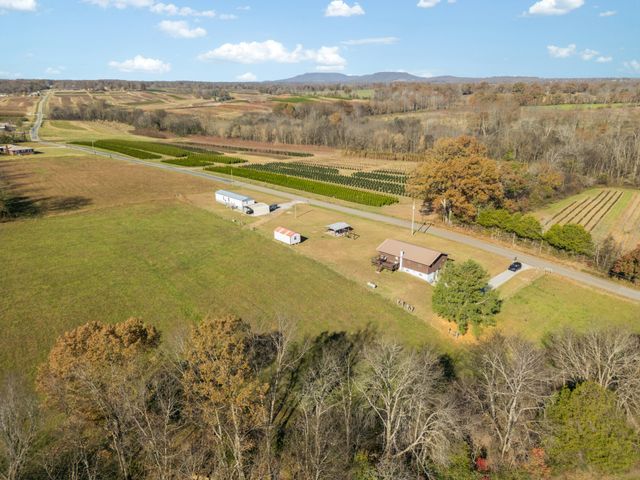473 Holcomb Rd, Mcminnville, TN 37110