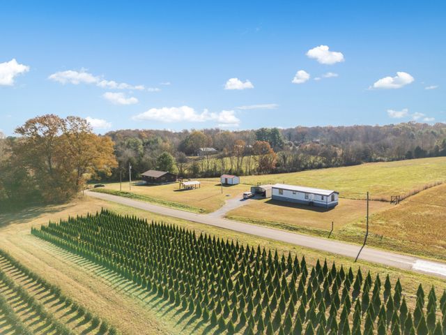 473 Holcomb Rd, Mcminnville, TN 37110