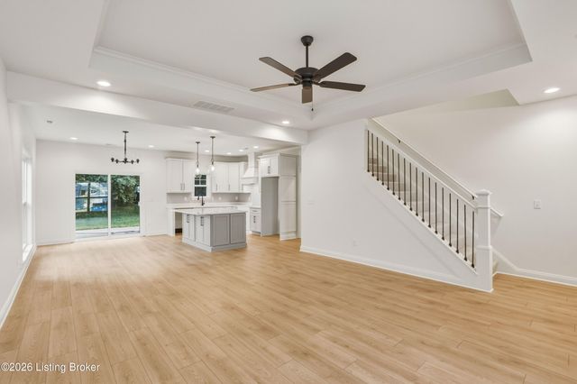 1204 Divot Way, Simpsonville, KY 40067