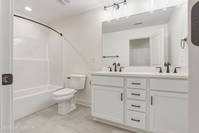 1204 Divot Way, Simpsonville, KY 40067