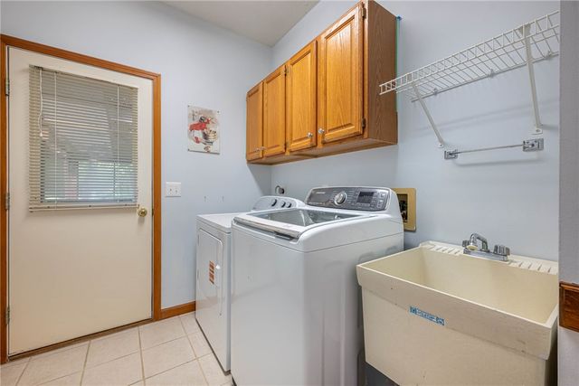 2895 Cobblestone Crossing Court, Centerville, OH 45458