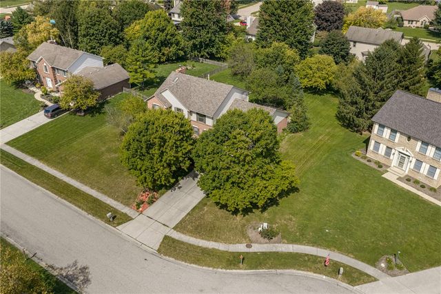 2895 Cobblestone Crossing Court, Centerville, OH 45458