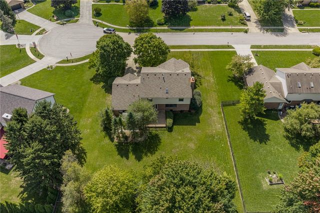 2895 Cobblestone Crossing Court, Centerville, OH 45458