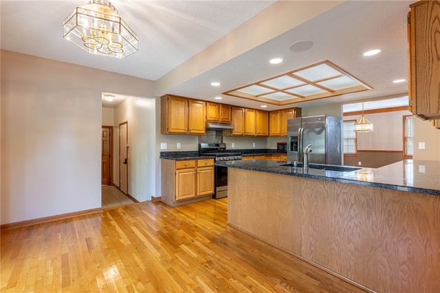 2895 Cobblestone Crossing Court, Centerville, OH 45458