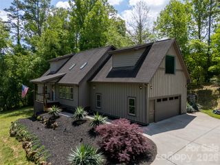 44 Sluder Branch Road, Leicester, NC 28748
