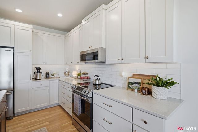 8833 Calamus River Road, Lincoln, NE 68520