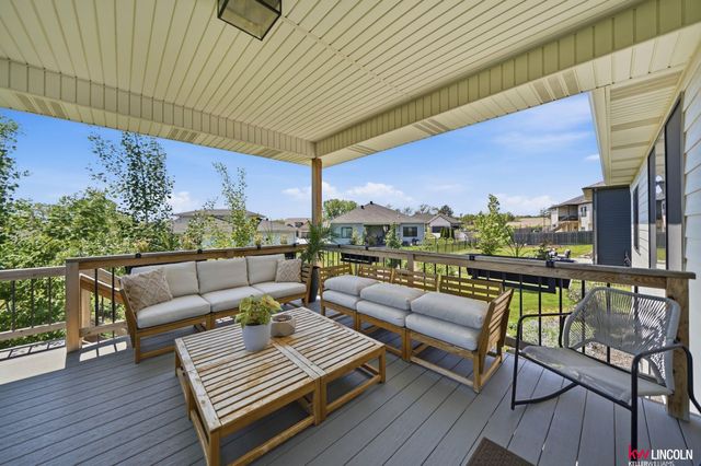 8833 Calamus River Road, Lincoln, NE 68520