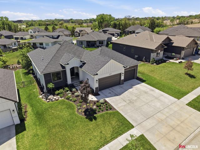 8833 Calamus River Road, Lincoln, NE 68520