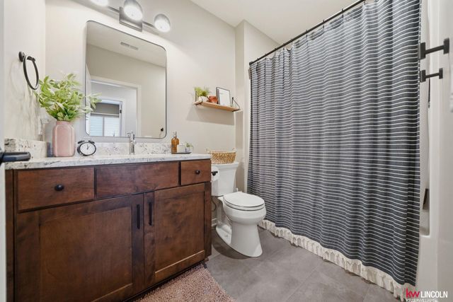 8833 Calamus River Road, Lincoln, NE 68520