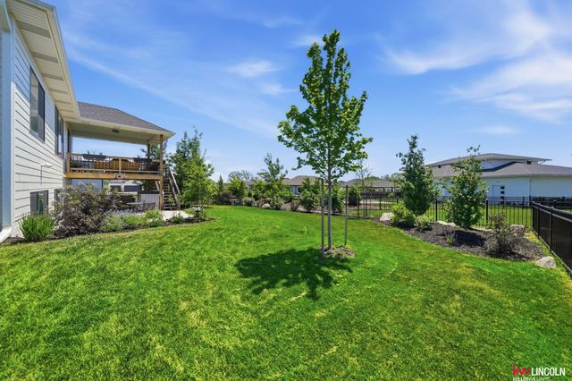8833 Calamus River Road, Lincoln, NE 68520
