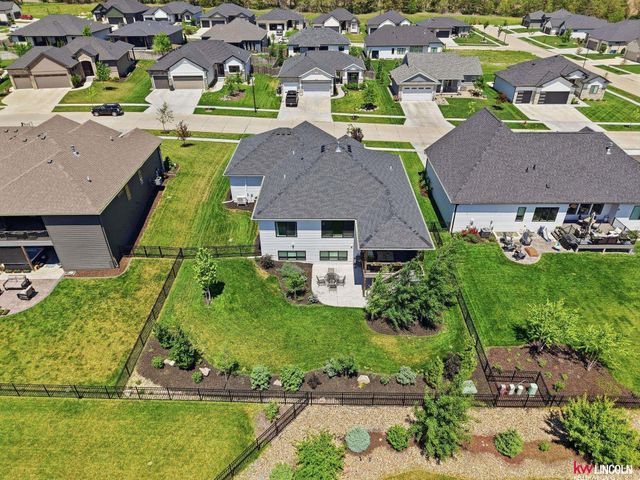 8833 Calamus River Road, Lincoln, NE 68520