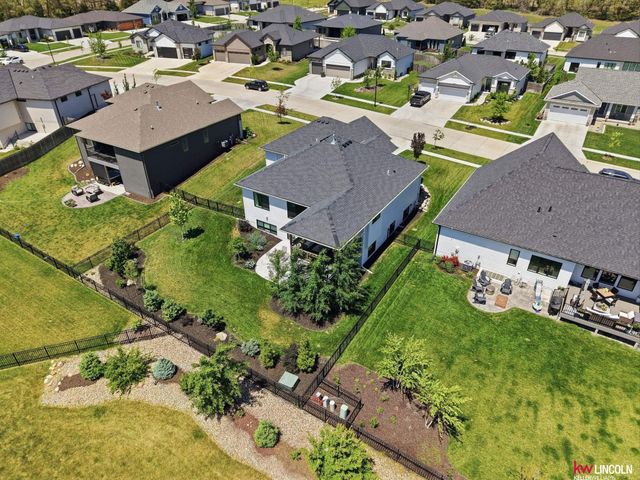 8833 Calamus River Road, Lincoln, NE 68520