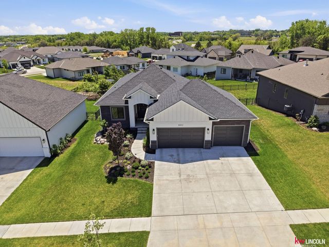 8833 Calamus River Road, Lincoln, NE 68520