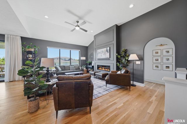 8833 Calamus River Road, Lincoln, NE 68520