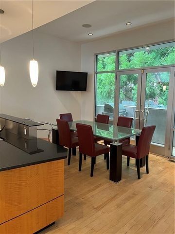 6851 Roswell Road D-15, Atlanta, GA 30328