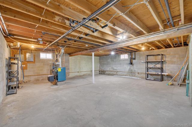 1360 State Route 208, Wallkill, NY 12589