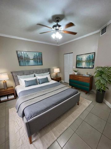 18310 NW 68th Ave E, Hialeah, FL 33015