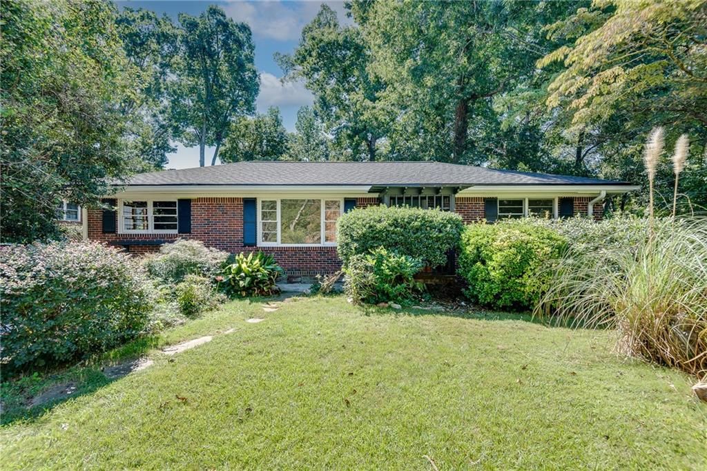 Image 1 of property listing at 2969 Judylyn Drive, Decatur, GA 30033