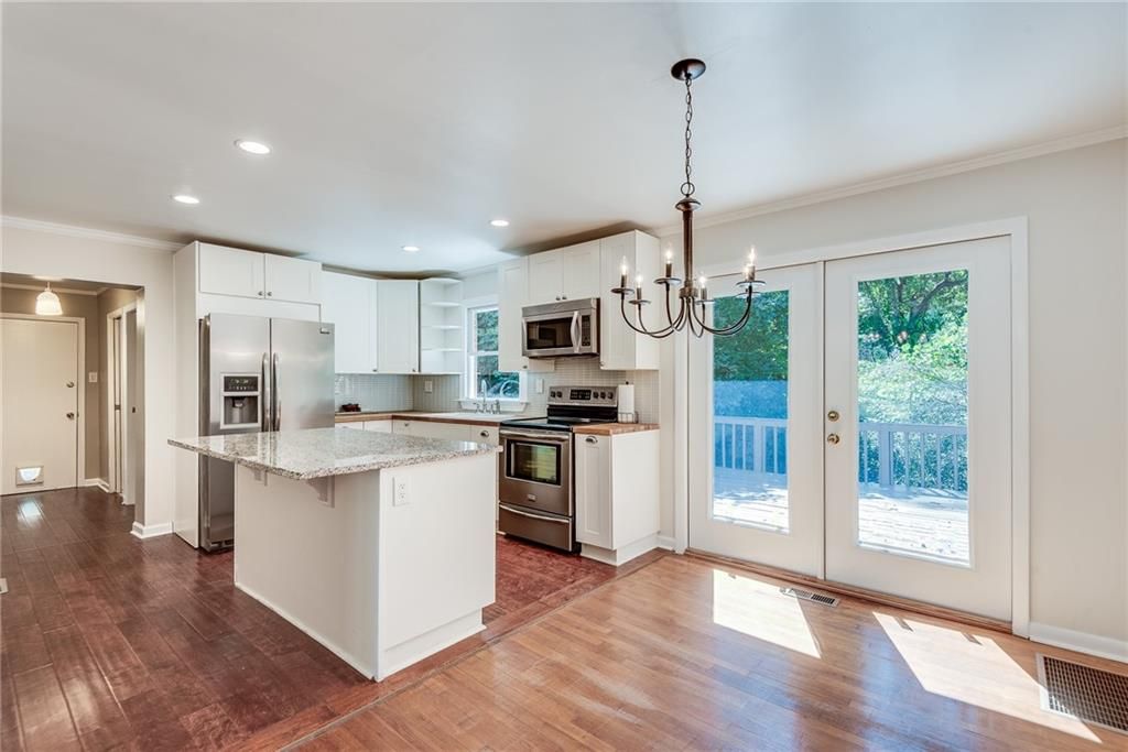 Image 10 of property listing at 2969 Judylyn Drive, Decatur, GA 30033