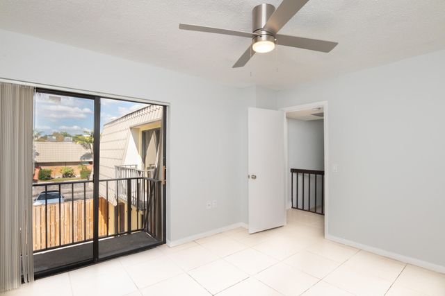 1700 Embassy Drive 305, West Palm Beach, FL 33401