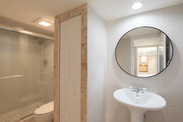 1700 Embassy Drive 305, West Palm Beach, FL 33401