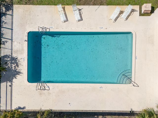 1700 Embassy Drive 305, West Palm Beach, FL 33401