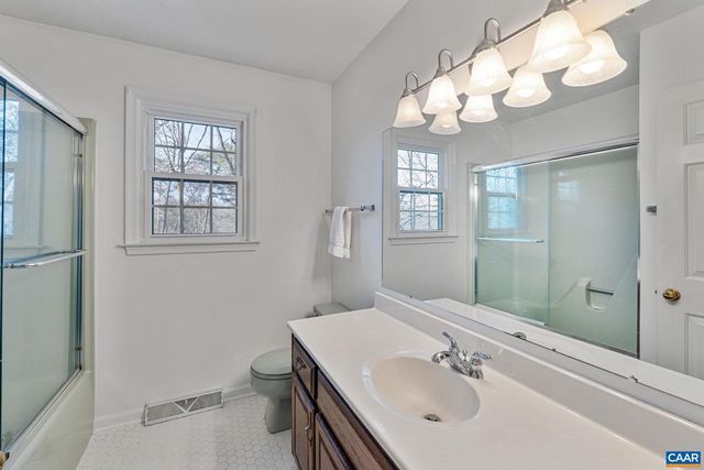 1772 HEARTHGLOW LN, Charlottesville, VA 22901