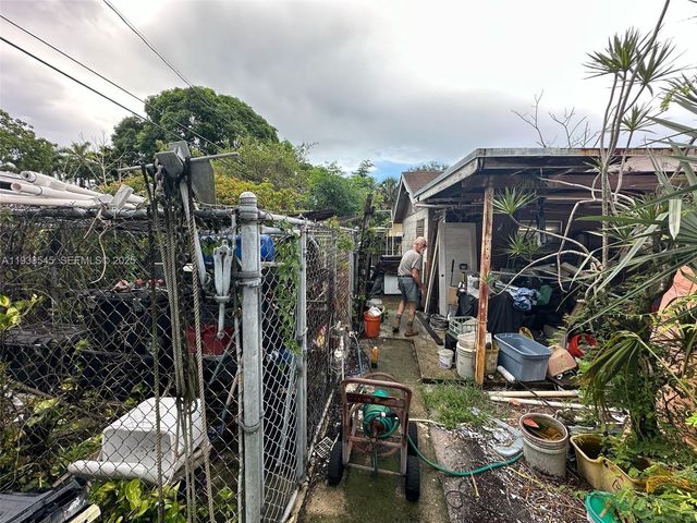 1511 SW 28th Way, Fort Lauderdale, FL 33312