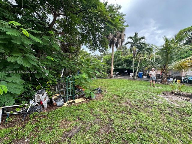 1511 SW 28th Way, Fort Lauderdale, FL 33312