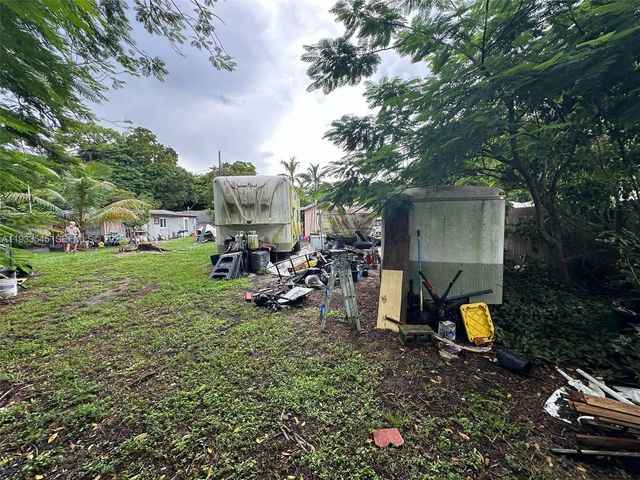 1511 SW 28th Way, Fort Lauderdale, FL 33312